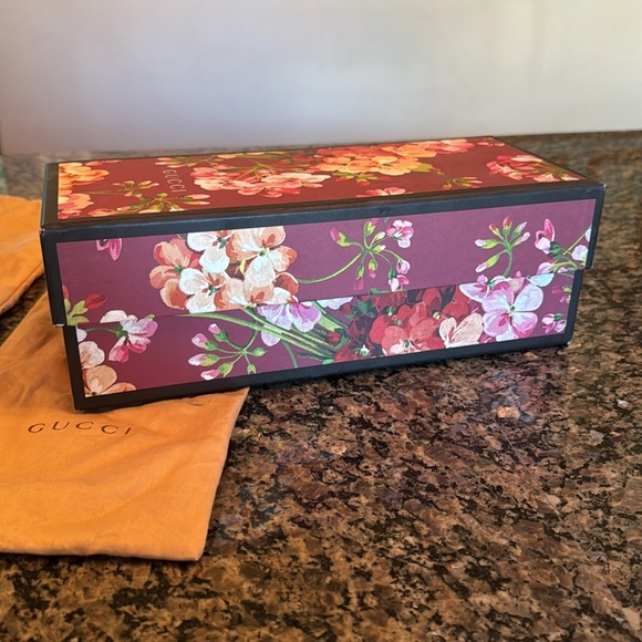 Gucci Floral Box with Dust Bags EUC - Picture 5 of 15